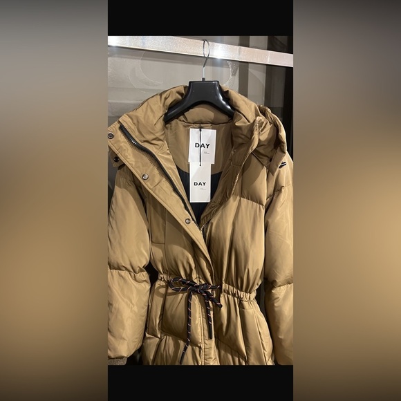 NWT 2nd Day Women's Beige Puffer Coat - Picture 10 of 14